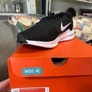 Mens Nike Tennis Shoes